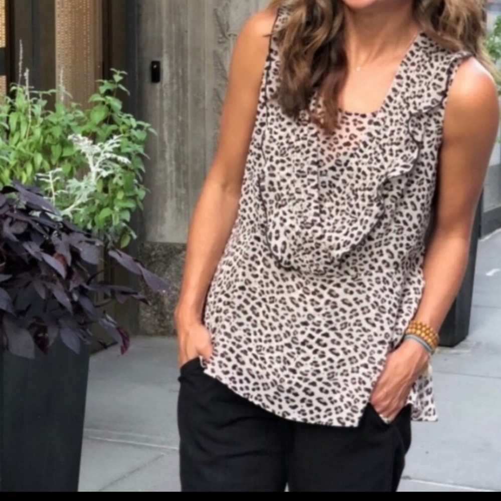 Cabi* Ruffle Front* Leopard Print* Sleevless Blouse* Sz S